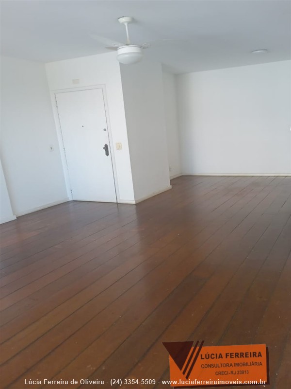 Apartamento para Alugar no Comercial em Resende