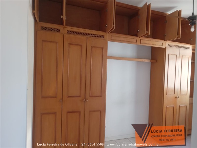 Apartamento para Alugar no Comercial em Resende