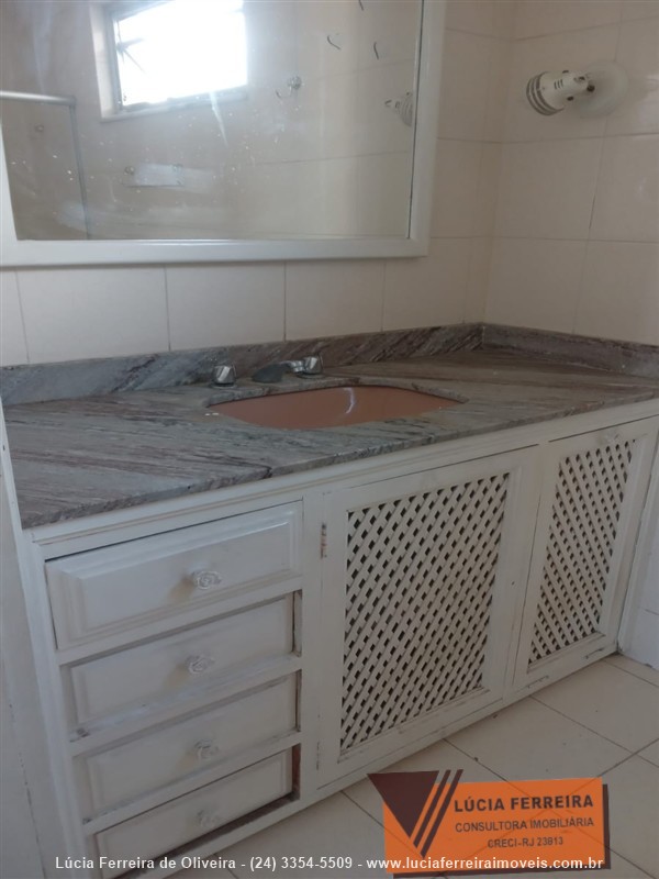 Apartamento para Alugar no Comercial em Resende