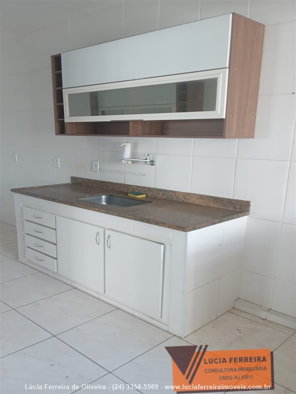Apartamento para Alugar no Comercial em Resende