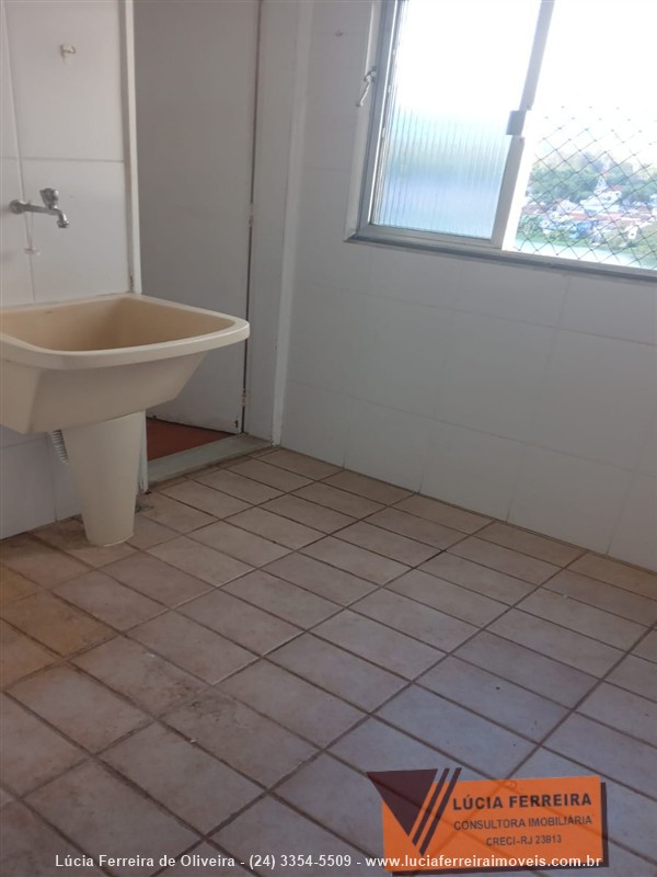 Apartamento para Alugar no Comercial em Resende