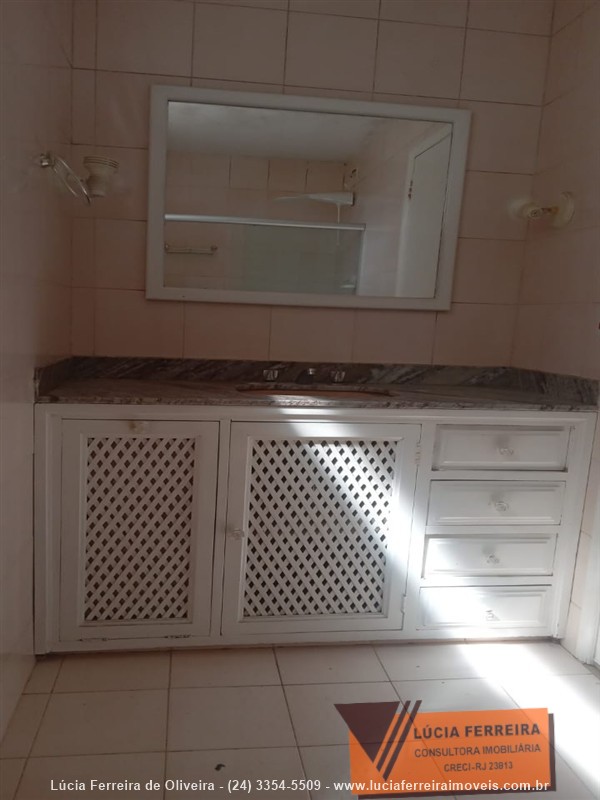 Apartamento para Alugar no Comercial em Resende