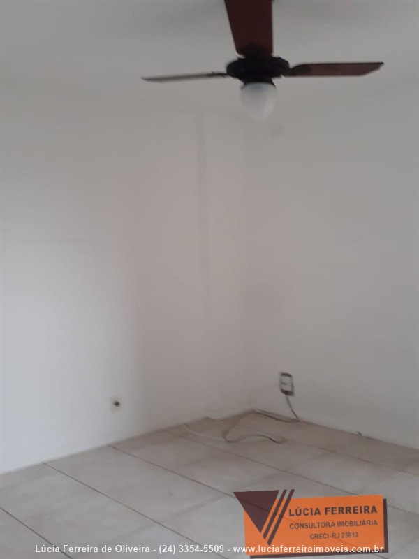 Apartamento para Alugar no Comercial em Resende