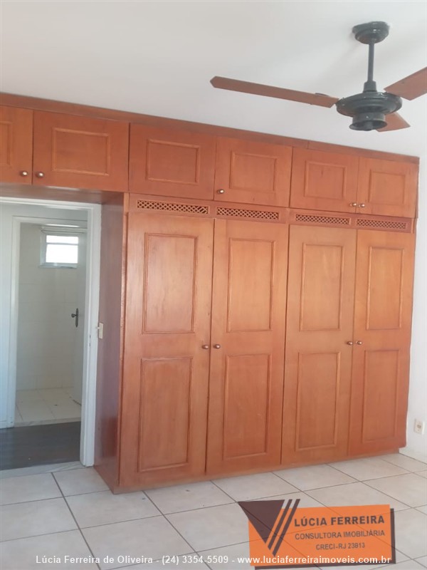 Apartamento para Alugar no Comercial em Resende