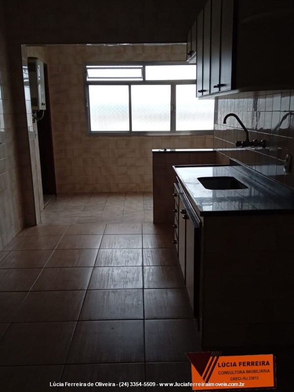 Apartamento para Alugar no Comercial em Resende